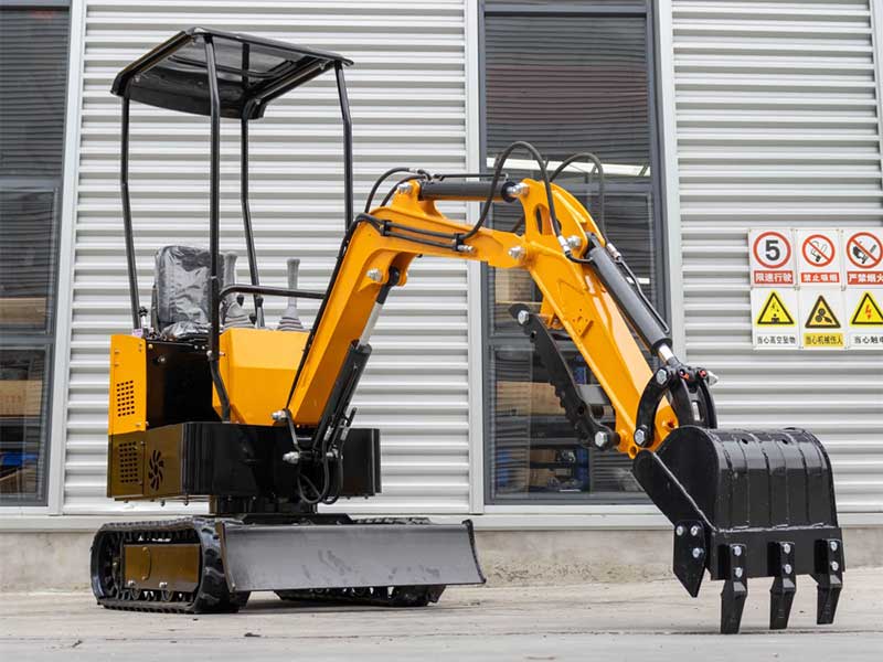 新購(gòu)的小型挖掘機(jī)在磨合過(guò)程中一定要注意保養(yǎng)